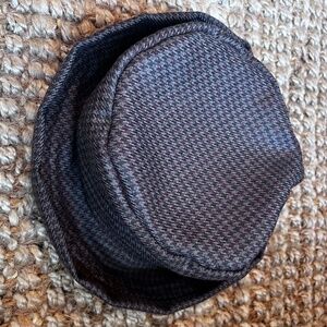 Women's plaid hat